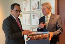 Menhub dan Presiden Boeing International Bahas Kebutuhan Pesawat di Indonesia