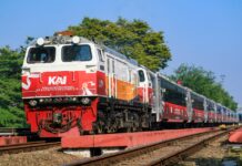 KAI Hadirkan Livery Khusus dan Ornamen HUT Kemerdekaan RI Ke-77