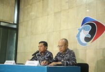 TNI AL Kerahkan Tujuh KRI Cari Pesawat Latih Bonanza TNI AL yang Jatuh