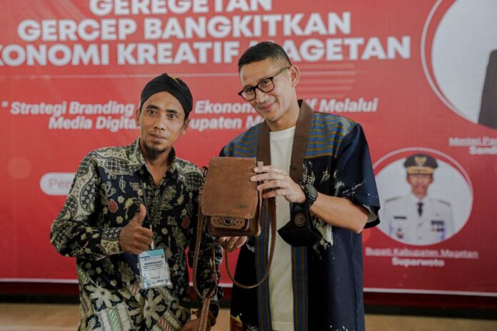 FOTO 9 Okt_Sandiaga magetan