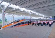 KAI Berkomitmen Selesaikan Proyek KCJB dengan GCG