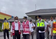 Menko PMK-Menhub Tinjau Jalur Puncak Jelang Tahun Baru di Pospol Gadog