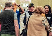 Kemenparekraf Sambut Wisman Pertama di Tahun 2023