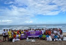 Ascott Regional Bali Adakan Kegiatan Bersih-Bersih Pantai di Kawasan Wisata Pantai Kuta