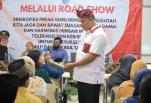 Plt Wali Kota Bekasi Plt. Wali Kota Bekasi Lakukan Roadshow Kebhinekaan di SMAN 6
