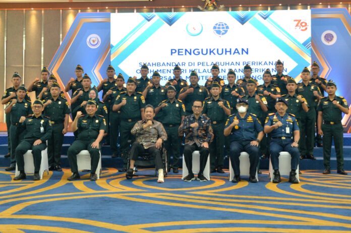 FOTO 11 Agustus_Menhub syahbandar 3