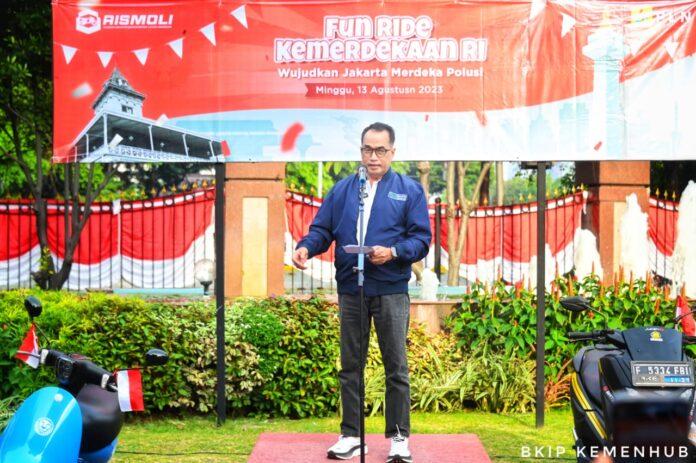FOTO 13 Agustus_Menhub kendaraan listrik 1