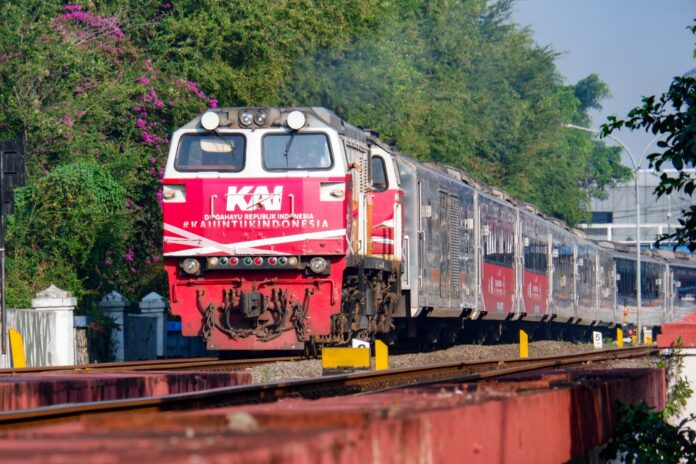 FOTO 14 Agustus_KAI livery khusus gerbong kereta dan stasiun
