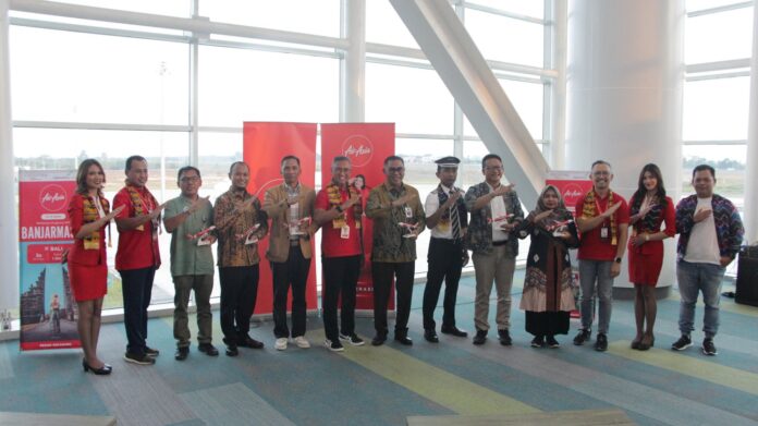 FOTO 10 Okt_Indonesia AirAsia resmi Melayani Penerbangan Langsung yang menghubungkan Banjarmasin dengan Bali