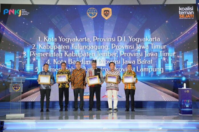 FOTO 19 Nov_Hubdat apresiasi 1