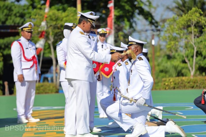 FOTO 7 Nov_Wisuda pelayaran sorong 1