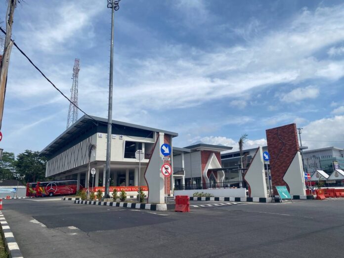 FOTO 12 Des_Salah satu terminal dalam revitalisasi, yakni Terminal Tipe A Tingkir Kota Salatiga, Anak Air Kota Padang dan Paya Ilang Kabupaten Aceh Tengah 1