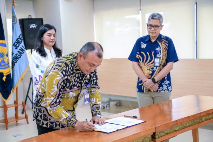 FOTO 29 Des_Kemenhub Tandatangani Perjanjian Kerja Sama PSO Angkutan Laut 1
