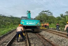 Ada 12 Perjalanan KA Terdampak Rel Kereta Tertimbun Longsor di Banyumas