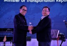 Menhub Terima Penghargaan The Most Supportive Leadership in Indonesia’s Maritime Growth