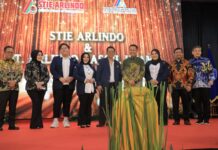Penjabat Wali Kota Bekasi Hadiri Launching STIE Arlindo