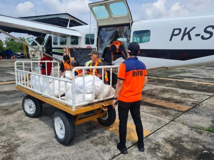 FOTO 8 Jan_Giat operasi Teknologi Modifikasi Cuaca (TMC) oleh BNPB bersama lintas Kementerian Lembaga di Pangkalan Udara Pondok Cabe, Tangerang Selatan, Sabtu (612024). dok. bnpb. 1jpeg