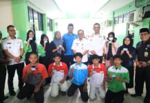 Penjabat Wali Kota Bekasi Pantau Langsung Perekaman E-KTP di Sekolah
