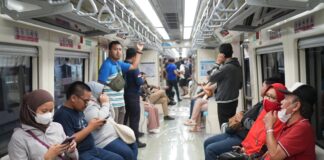 Pemprov Jakarta Gratiskan Naik MRT, Transjakarta hingga LRT Besok