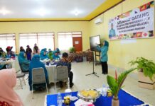 PKK Goes to School Bagikan Bantuan untuk Siswa di Maros dan Pangkep