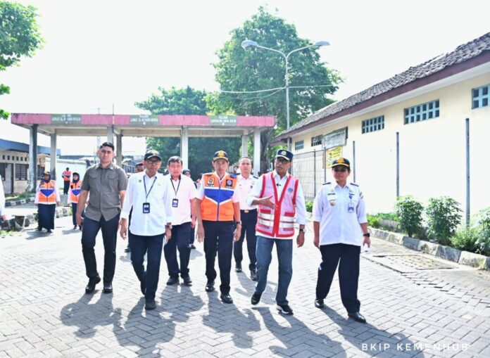 FOTO 11 Maret_Menhub cek Terminal Giwangan Yogyakarta 4