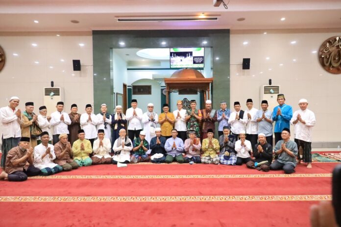 FOTO 19 Maret_Penjabat (Pj) Wali Kota Bekasi Gani Muhamad mendatangi Masjid Al-Barokah di Kelurahan Jatisampurna 2