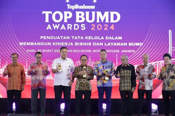 FOTO 21 Maret_Penganugerahan Top BUMD Awards 2024 1