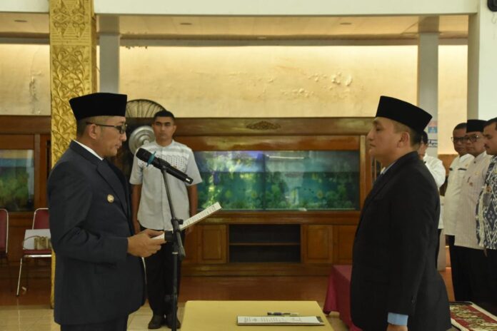 FOTO 22 Maret_Pelantikan dirut perumda padang