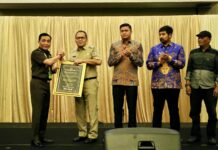 Kejati Sulsel Beri Penghargaan Danny Pomanto Role Model Kepala Daerah