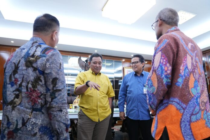 FOTO 3 Maret_Kepala BI Perwakilan Sulsel, Rizki Ernadi Wimanda, saat bertemu Penjabat Gubernur Sulsel, Bahtiar Baharuddin, di Kantor Gubernur