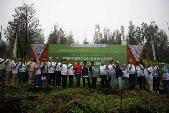 FOTO 5 Maret_Anggota InJourney Group berkolaborasi jalankan program pengembangan pariwisata di destinasi wisata Kawah Ijen dan Desa Kemiren. dok. angkasapura2.co.id