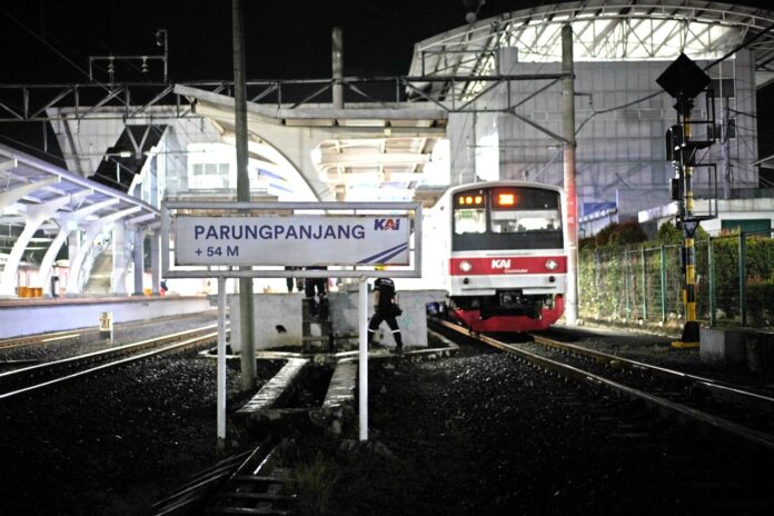 FOTO 11 Mei_Stasiun Parung Panjang sebagai stasiun yang dioperasikan bersamaan dalam Sistem Integrasi Jalur Hijau. (dok. commuterline) INI