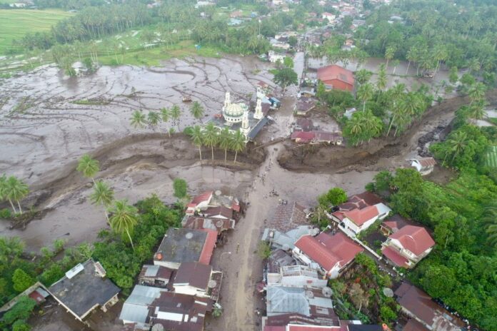 FOTO 12 Mei_Bencana banjir lahar dingin Tanah Datar, Sumatra Barat pada Minggu (1252024) siang. (dok. bpbdkabupatentanahdatar)