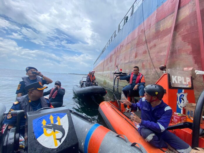 FOTO 14 Mei_Kementerian Perhubungan melalui Direktorat Jenderal Perhubungan Laut menerima apresiasi atas keberhasilan mengevakuasi Kapal MV. Layar Anggun 8. (dok. hubla 1