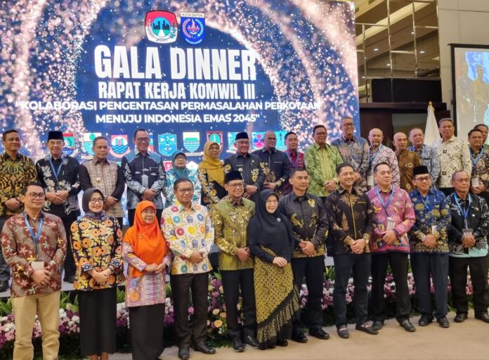 FOTO 17 Mei_Rangkaian acara Rakorkomwil III APEKSI dengan mengusung tema Kolaborasi Pengentasan Permasalahan Perkotaan Menuju Indonesia Emas 2045. (dok. humaskotabekasi) 2