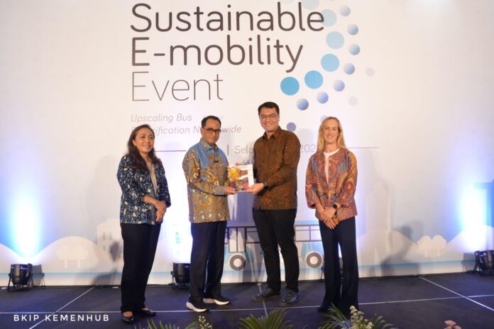 FOTO 21 Mei_Acara Sustainable E-Mobility Event-Upscaling Bus Electrification Nationwide yang diselenggarakan 1 INI