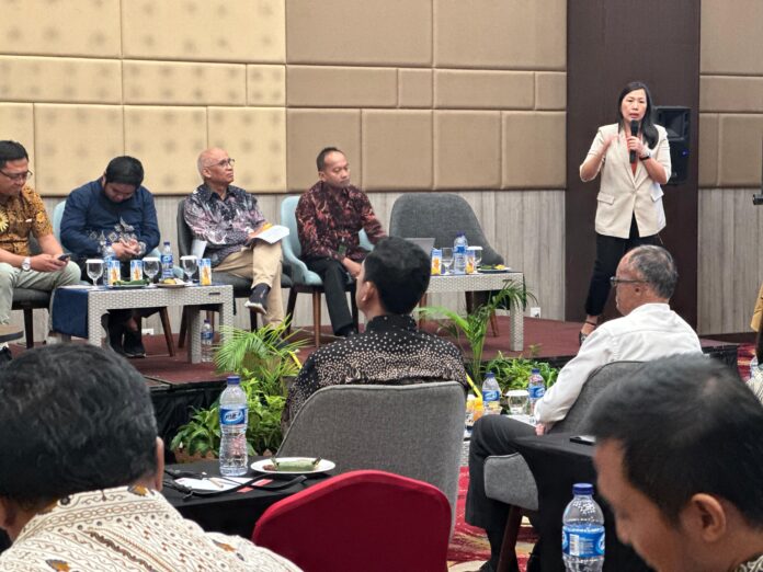 FOTO 30 Mei_Seminar Nilai Ekonomi Karbon (NEK) Subsektor Transportasi Udara dan Sustainable and Resilient Airport di Sentul, Jawa Barat. (dok. hubudkemenhub) 1