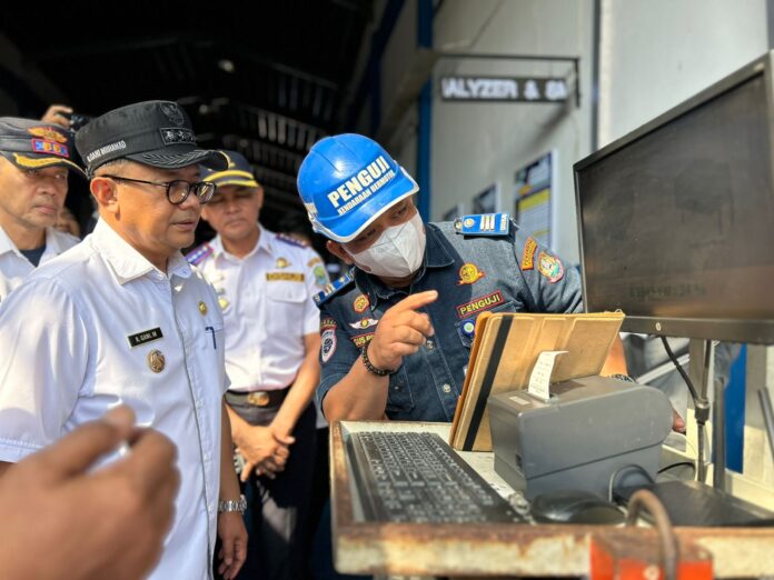 FOTO 26 Juni_Inspeksi mendadak (Sidak) Kantor Pengujian Kendaraan Bermotor Dinas Perhubungan Kota Bekasi yang bertempat di Harapan Baru Kecamatan Bekasi Utara. 1