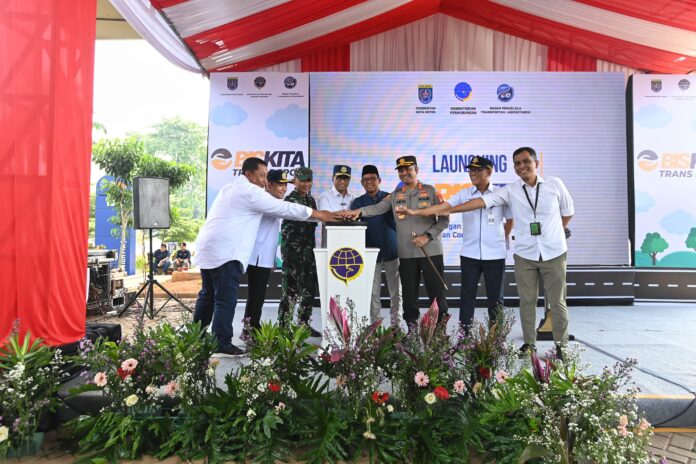FOTO 14 Juli_Peluncuran BISKITA Trans Depok di Stasiun Light Rail Transit (LRT) Harjamukti 2
