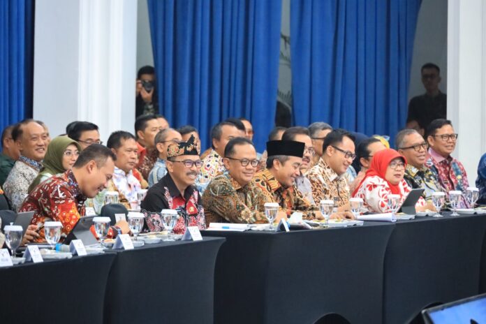 FOTO 20 Juli_Rapat Koordinasi (Rakor) terkait Akselerasi Indikator Stategis Pembagunan Jawa Barat. 1