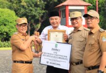 Penjabat Wali Kota Bekasi Pimpin Apel Senin Pagi dan Beri Arahan