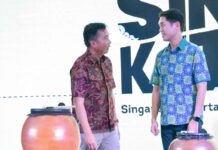 Maskapai Scoot Airlines Mendarat Perdana di BIJB Kertajati