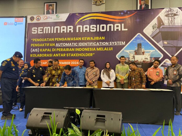 FOTO 6 September_Seminar Nasional bertajuk Penguatan Pengawasan Kewajiban Pengaktifan . 1