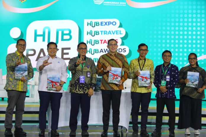 FOTO 7 September_Peluncuran Buku Pelesir Pelabuhan Laut, Menyusuri Deru Laut Merajut Kepulauan yang disusun oleh Tim Direktorat Kepelabuhanan. 4