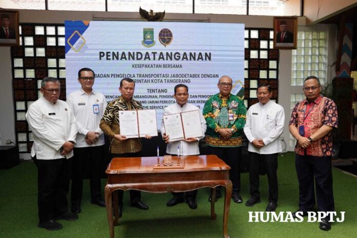 FOTO 19 Okt_Penandatanganan kesepakatan bptj 3