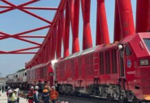 Uji Beban Ada Delapan Lokomotif Berbobot 684 Ton Lintasi Rel Layang Simpang Joglo Solo