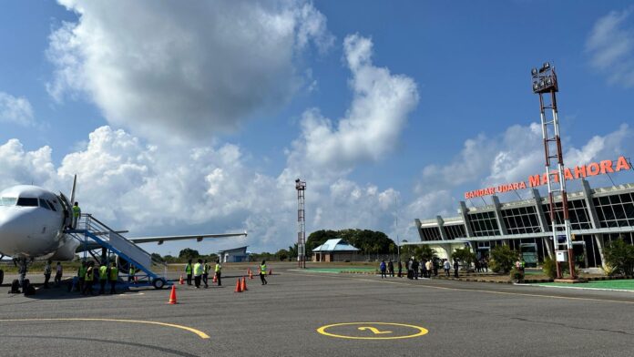 FOTO 31 Okt_Penerbangan perdana rute Makassar - Wakatobi yang dioperasikan oleh maskapai Super Air Jet. (dok. hubudkemenhub) 2 ini