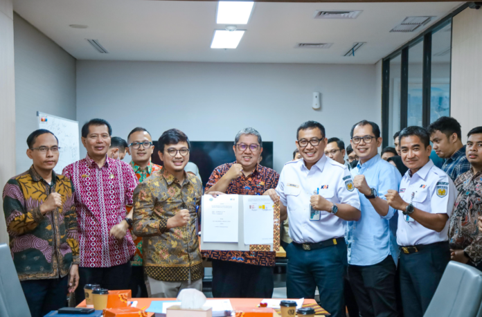 FOTO 10 Nov_Penandatanganan Kontrak Kegiatan Perawatan Berkala KAI