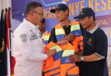 Kemenhub Bagikan E-Pas Kecil untuk Keselamatan Nelayan