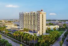 Malam Tahun Baru 2025 dengan Nostalgia ke Putih Abu-abu di Swiss-Belinn Modern Cikande